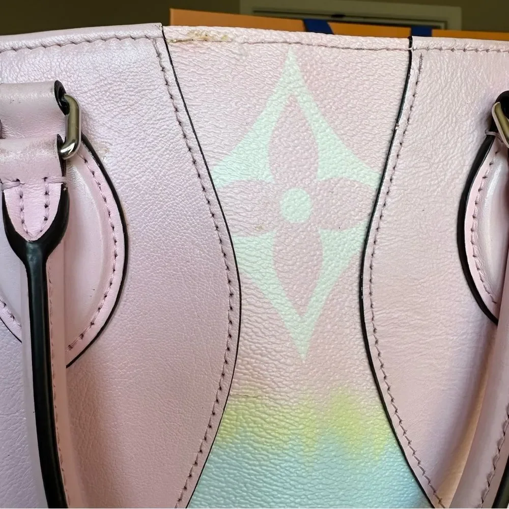 Louis Vuitton Pastel Gradient OnTheGo GM Tote Pink Blue Yellow Ombre Summer 2020